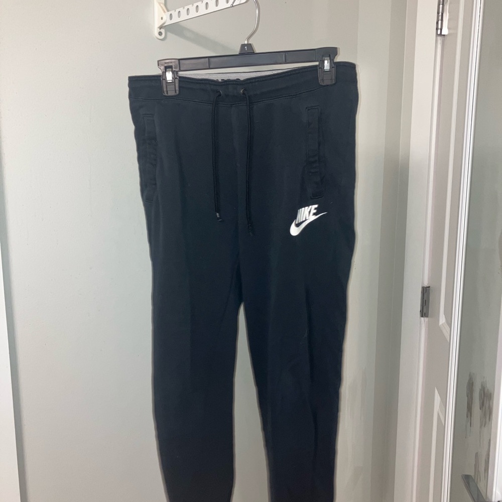 NIKE Sweatpants (Men’s Small) — PERFECT OVERSIZED FIT for Women